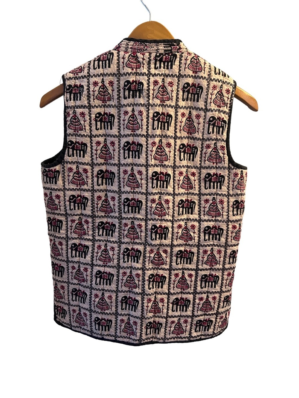 Reversible Quilted Toggle Vest — Cream/Black/Red — Folk Boho Style Size S - Picture 3 of 7